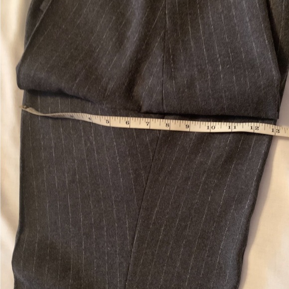 Theory Adelson Myriad Wool Pants, Dark Charcoal, Size
12- Retail $285 - Picture 9 of 14